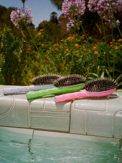 Roseanna x La Bonne Brosse N.02 La Petite Brosse Démêlante & Soin l'Indispensable Tie & Dye Rose