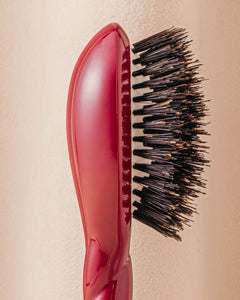 N.01 La Micro Brosse Brillance & Soin l'Universelle Rouge Cerise