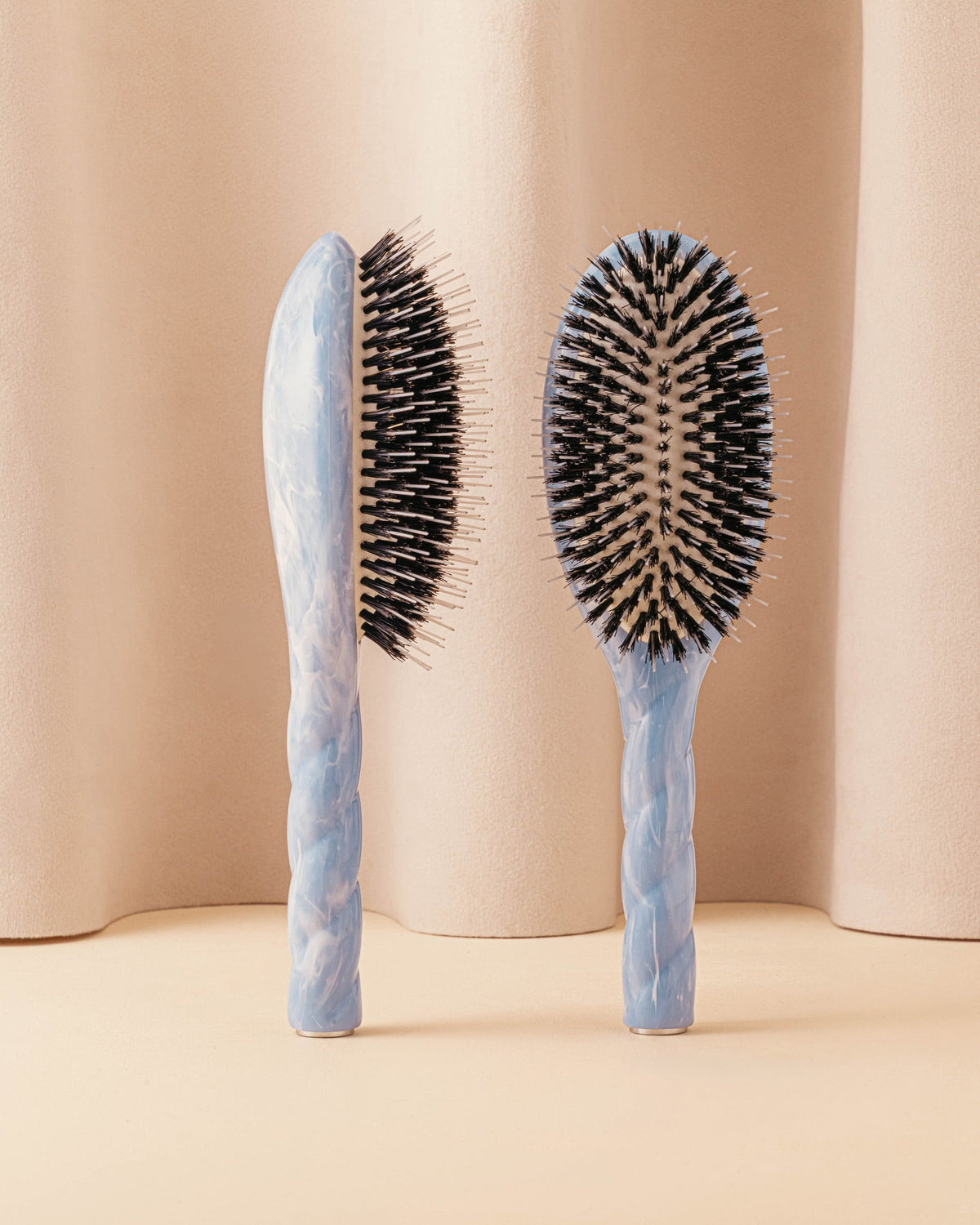 Roseanna x La Bonne Brosse N.02 La Brosse Démêlante & Soin l'Indispensable Tie & Dye Bleu