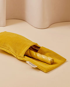 N.03 La Brosse Cuir Chevelu Sensible l'Indispensable Douceur Jaune Safran