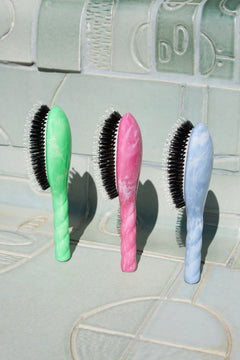 Roseanna x La Bonne Brosse N.02 La Brosse Démêlante & Soin l'Indispensable Tie & Dye Vert